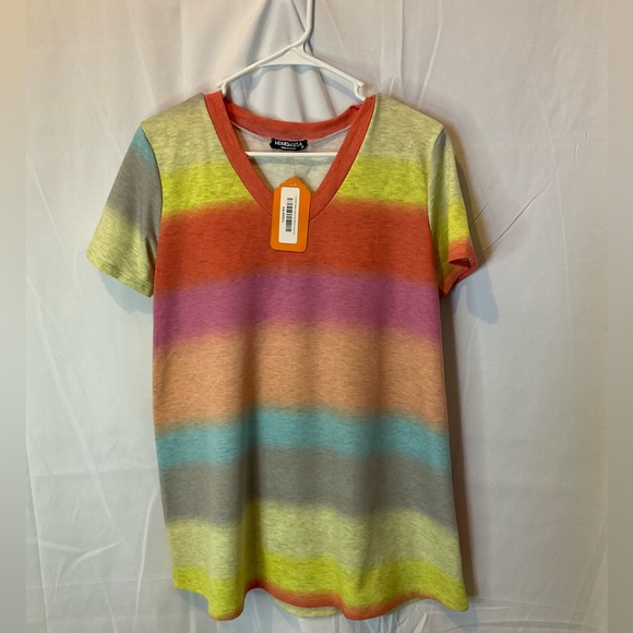 HEIMISH USA Tops - Heimish women’s short sleeve v-neck ombré stripe colorful size large